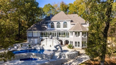 Lake Home ActiveUnderContr in Phenix City, Alabama
