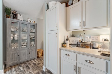 Enjoy low-maintenance living on Lake Hartwell in this beautiful - photo 5