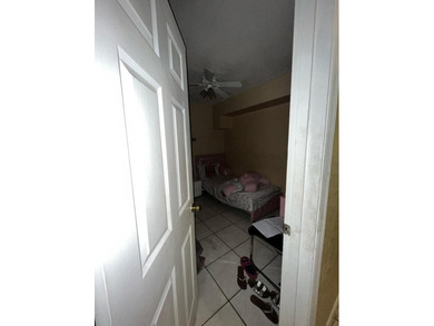 Fantastic investment opportunity or future primary residence! - photo 11
