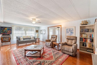 Enjoy relaxed Florida living in the 55+ community of Eustis - photo 12