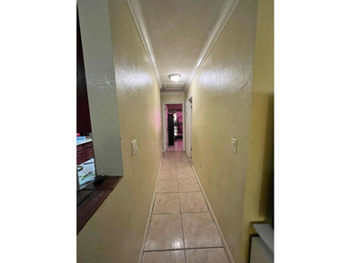 Fantastic investment opportunity or future primary residence! - photo 14
