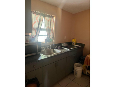 Fantastic investment opportunity or future primary residence! - photo 16