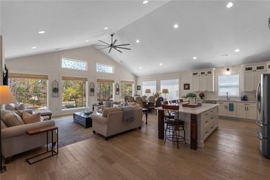 Like-New Lake Keowee Waterfront Home with Upgrades SOLD - photo 6
