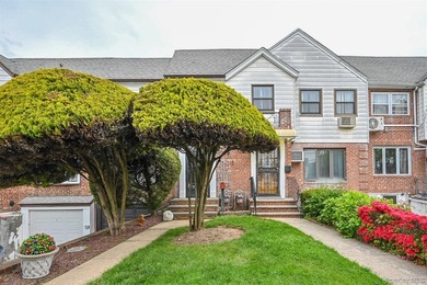 Solid all-brick attached Colonial in prime Flushing location - photo 1