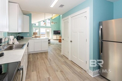 Welcome to Shore Thang, a turnkey Gulf-front retreat offering - photo 8