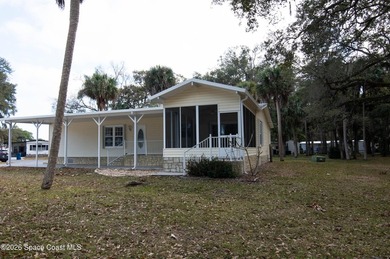 Welcome home to this charming 3-bedroom, 2-bath residence in the - photo 35