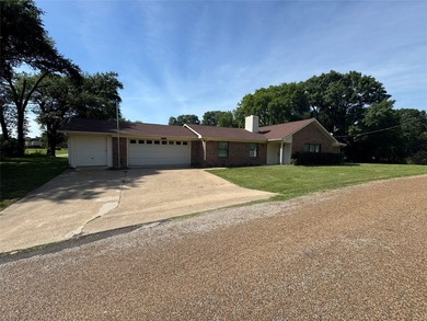 1075 Lake Drive, Kemp, TX 75143 Escape to the lake life in this - photo 1