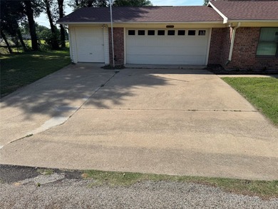 1075 Lake Drive, Kemp, TX 75143 Escape to the lake life in this - photo 2