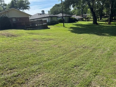 1075 Lake Drive, Kemp, TX 75143 Escape to the lake life in this - photo 6