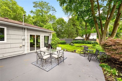 Welcome to easy, one-floor living 3 Bedroom ranch in the highly - photo 9