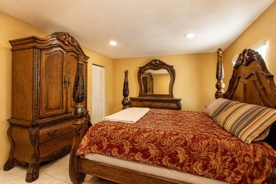 Priced below appraised value for a quick sale, this is a rare - photo 22