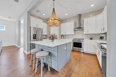 Located in the highly desirable Grande Pointe neighborhood of - photo 26
