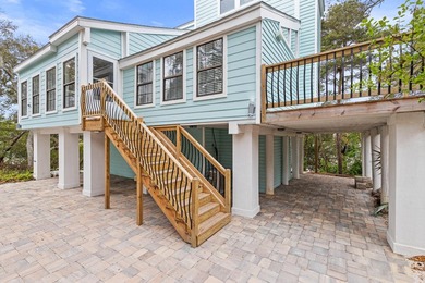 Don't miss out on this rare-to-find renovated home in the heart - photo 3