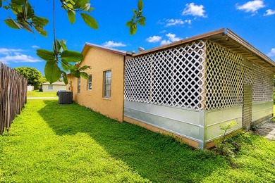 Priced below appraised value for a quick sale, this is a rare - photo 33