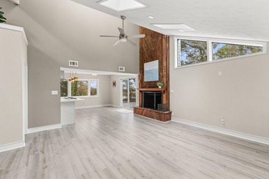 Don't miss out on this rare-to-find renovated home in the heart - photo 5