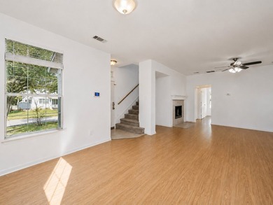 New carpet, New paint. 5 bed, 3.5 bath Providence Village home - photo 3