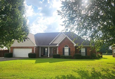 (private lake, pond, creek) Home Sale Pending in Dothan Alabama