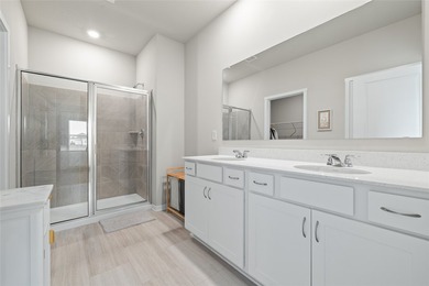 Welcome to this beautiful, like-new ranch home with a peaceful - photo 11