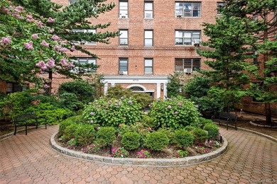 Welcome to Your New Home Stunning Renovated 1-Bedroom + Home - photo 12
