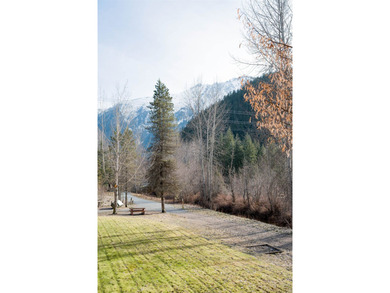 Nestled in the heart of the Coast Mountains, Pemberton Valley - photo 31