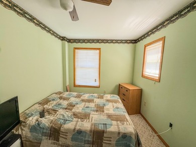 Charming Two-Bedroom, One-Bathroom Lakefront home on beautiful - photo 14