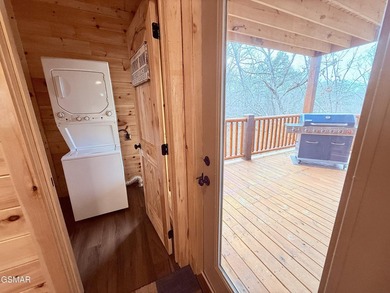 This beautifully designed cabin in Sevierville is ideally - photo 18