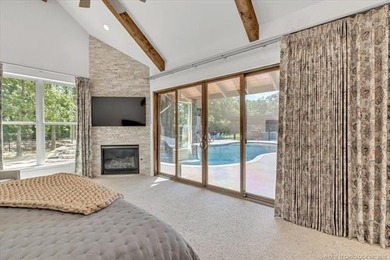 Come home to luxury and tranquility just across the river in the - photo 18