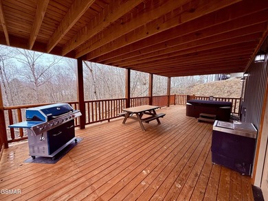 This beautifully designed cabin in Sevierville is ideally - photo 19