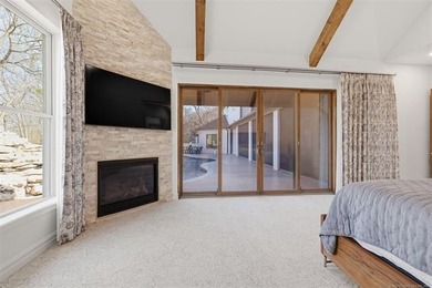 Come home to luxury and tranquility just across the river in the - photo 19