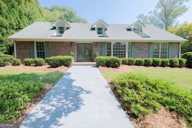 Welcome to 4962 Dewberry Circle, a beautifully renovated - photo 1