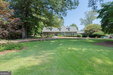 Welcome to 4962 Dewberry Circle, a beautifully renovated - photo 2