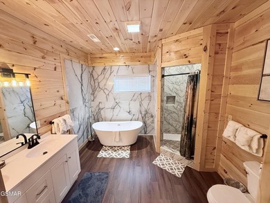 This beautifully designed cabin in Sevierville is ideally - photo 28