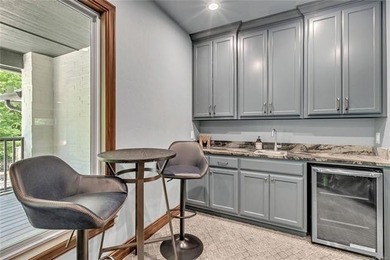 Come home to luxury and tranquility just across the river in the - photo 50