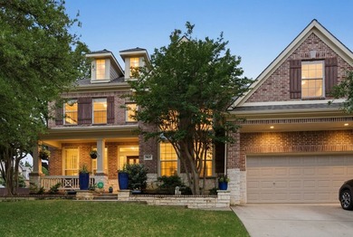 A striking five-bedroom home in the sought-after Silver Lake - photo 1