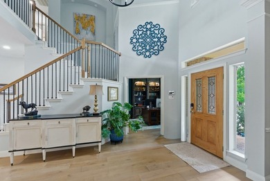 A striking five-bedroom home in the sought-after Silver Lake - photo 4