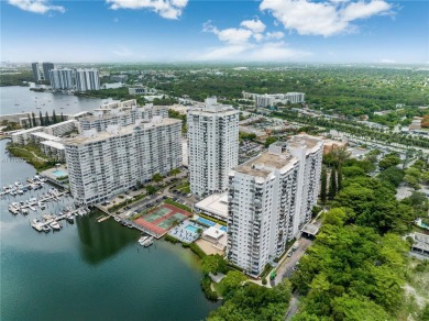Little Maule Lake Condo For Sale in Aventura Florida