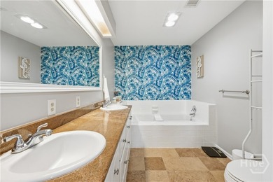 Renovated and exceptionally spacious, this stunning split-level - photo 32