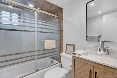 Welcome to 512 Links Drive East in Oceanside. This beautiful - photo 12