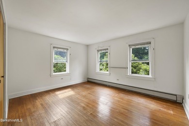 Spacious 4-bedroom 1+1/2 bath Cape with several useful storage - photo 18