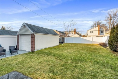 Diamond 3 Bedroom Cape In Prime Whitestone Location. Beautifully - photo 22