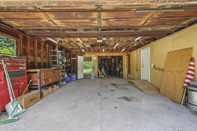 Spacious 4-bedroom 1+1/2 bath Cape with several useful storage - photo 29