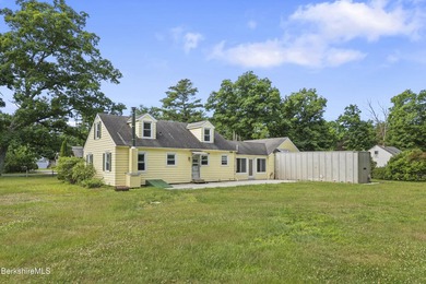 Spacious 4-bedroom 1+1/2 bath Cape with several useful storage - photo 31