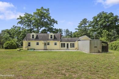 Spacious 4-bedroom 1+1/2 bath Cape with several useful storage - photo 32