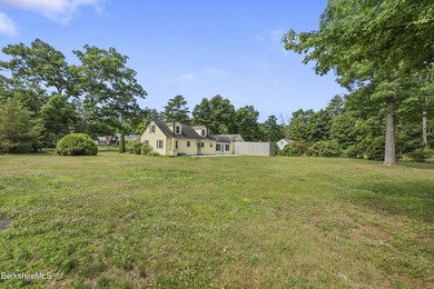 Spacious 4-bedroom 1+1/2 bath Cape with several useful storage - photo 34