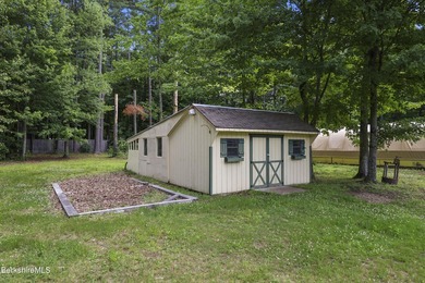 Spacious 4-bedroom 1+1/2 bath Cape with several useful storage - photo 35