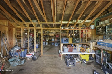Spacious 4-bedroom 1+1/2 bath Cape with several useful storage - photo 36