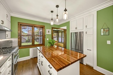 Charming Colonial with Arts & Crafts flair on coveted Menlo - photo 12