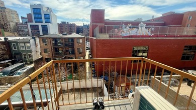Spacious high-floor condo offering over 900 square feet of - photo 12