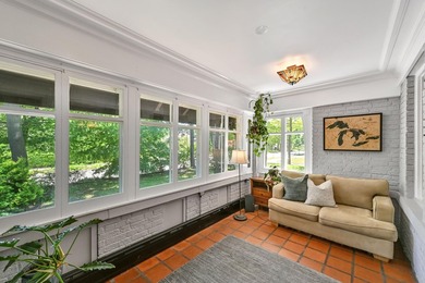 Charming Colonial with Arts & Crafts flair on coveted Menlo - photo 17