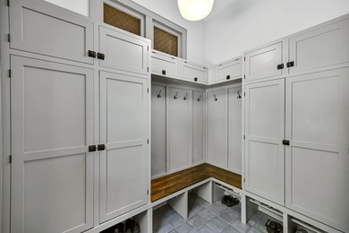 Charming Colonial with Arts & Crafts flair on coveted Menlo - photo 18